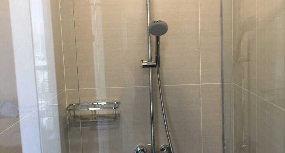 For rent studio condo in Khlong Toei, Bangkok