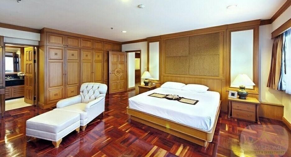 À louer 4 chambres appartement à Watthana, Bangkok