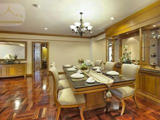 For rent 4 bedrooms apartment in Watthana, Bangkok