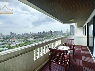 For rent 4 bedrooms apartment in Watthana, Bangkok