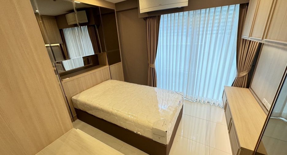 For sale and for rent 3 bedrooms condo in Khlong Toei, Bangkok