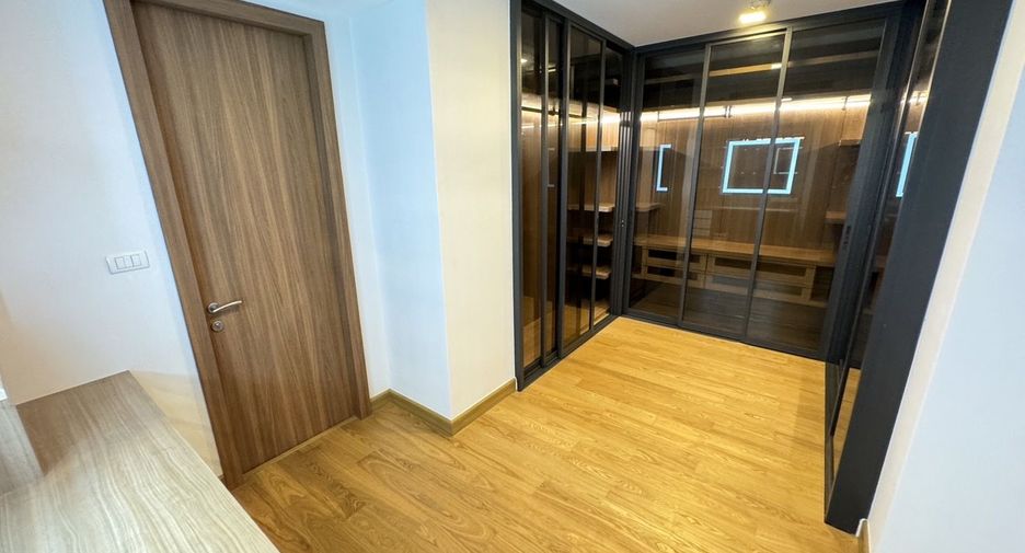For sale and for rent 3 bedrooms condo in Khlong Toei, Bangkok