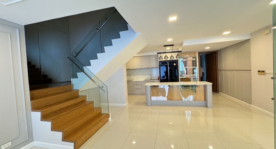 For sale and for rent 3 bedrooms condo in Khlong Toei, Bangkok