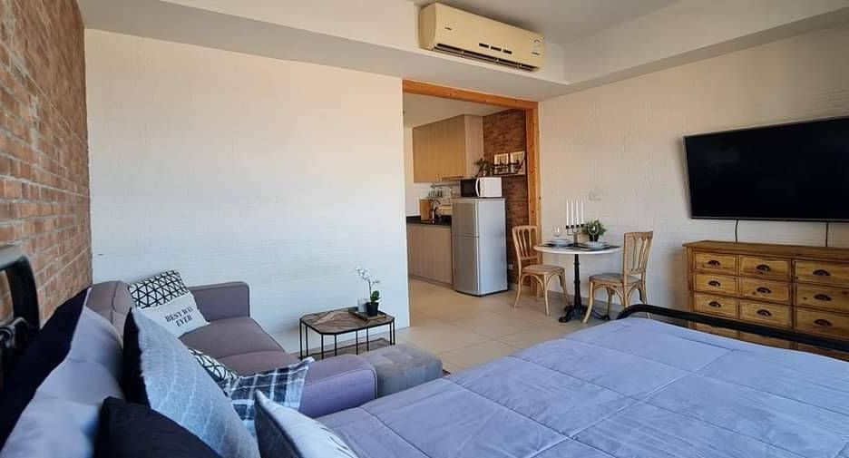 For rent studio condo in Bang Lamung, Chonburi