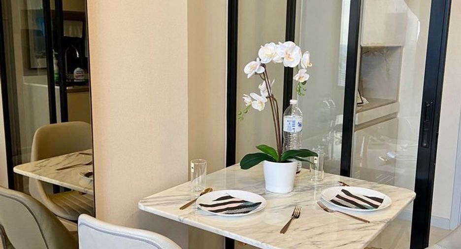 Condo en alquiler de 1 habitaciones en Sathon, Bangkok