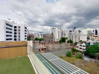 For sale and for rent 3 bedrooms townhouse in Watthana, Bangkok