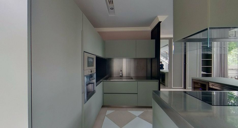 For sale and for rent 3 bedrooms townhouse in Watthana, Bangkok