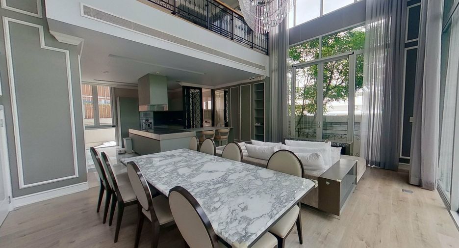 For sale and for rent 3 bedrooms townhouse in Watthana, Bangkok