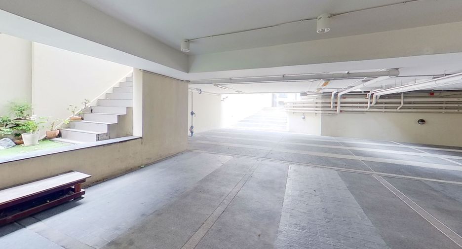 For sale and for rent 3 bedrooms townhouse in Watthana, Bangkok
