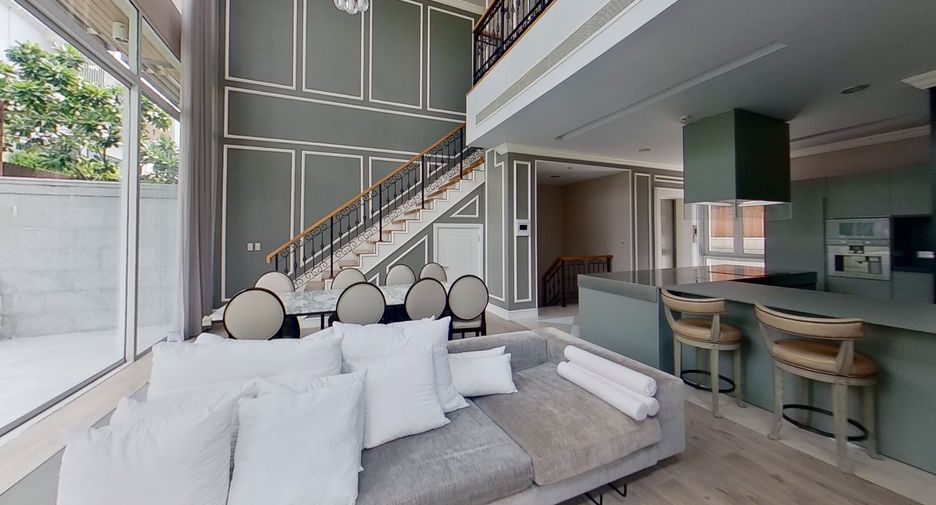For sale and for rent 3 bedrooms townhouse in Watthana, Bangkok