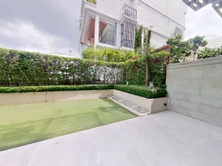For sale and for rent 3 bedrooms townhouse in Watthana, Bangkok