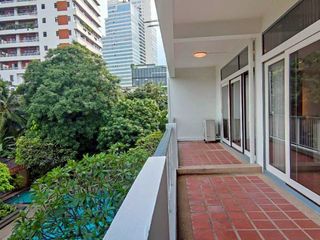 For rent 4 bedrooms condo in Sathon, Bangkok