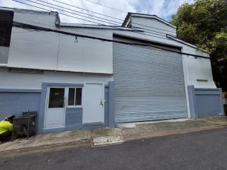 For rent 3 bedrooms house in Huai Khwang, Bangkok
