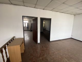 For sale 4 bedrooms townhouse in Bang Phlat, Bangkok