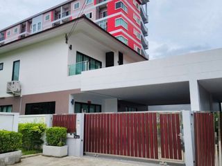 À louer 5 chambres maison à Bang Lamung, Chonburi