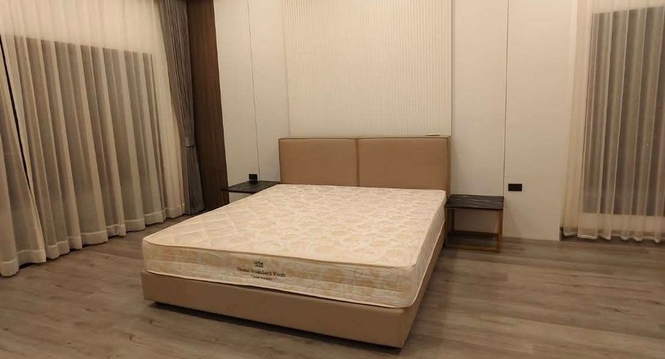 Casa en alquiler de 5 habitaciones en Bang Lamung, Chonburi