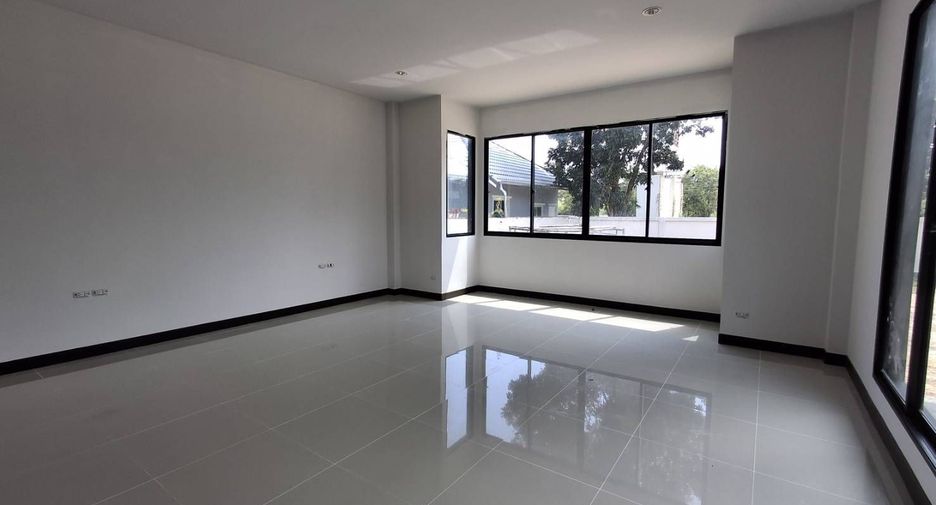 For sale 3 bedrooms villa in Hua Hin, Prachuap Khiri Khan