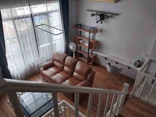 Casa adosada en alquiler de 3 habitaciones en Lat Phrao, Bangkok