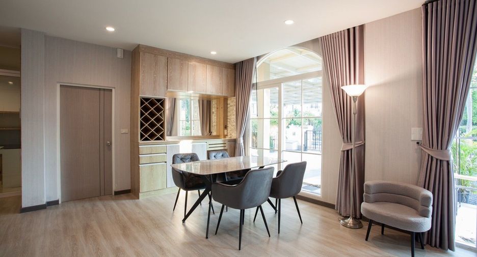 For rent 3 bedrooms house in Sai Mai, Bangkok