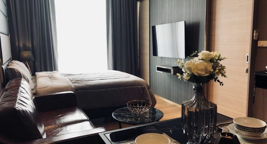For rent studio condo in Khlong Toei, Bangkok