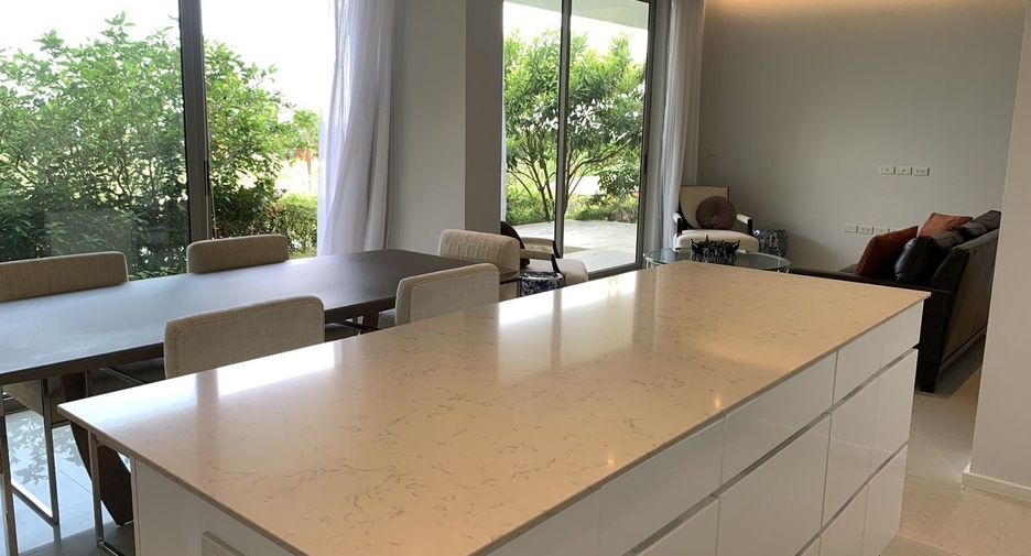 À vendre 2 chambres condo à Sattahip, Chonburi