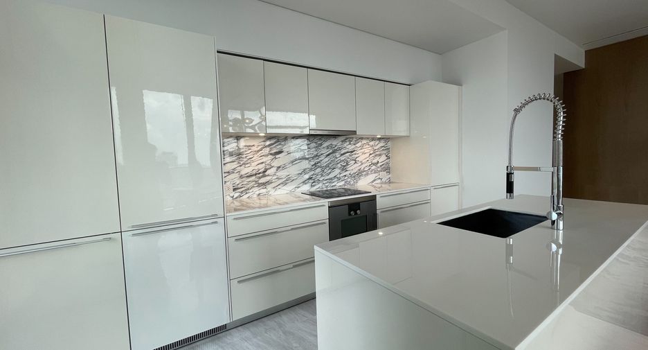 For rent 2 bedrooms condo in Bang Kho Laem, Bangkok