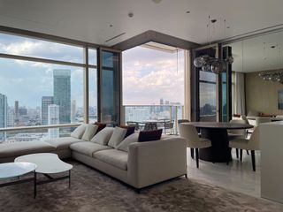 À louer 2 chambres condo à Bang Kho Laem, Bangkok