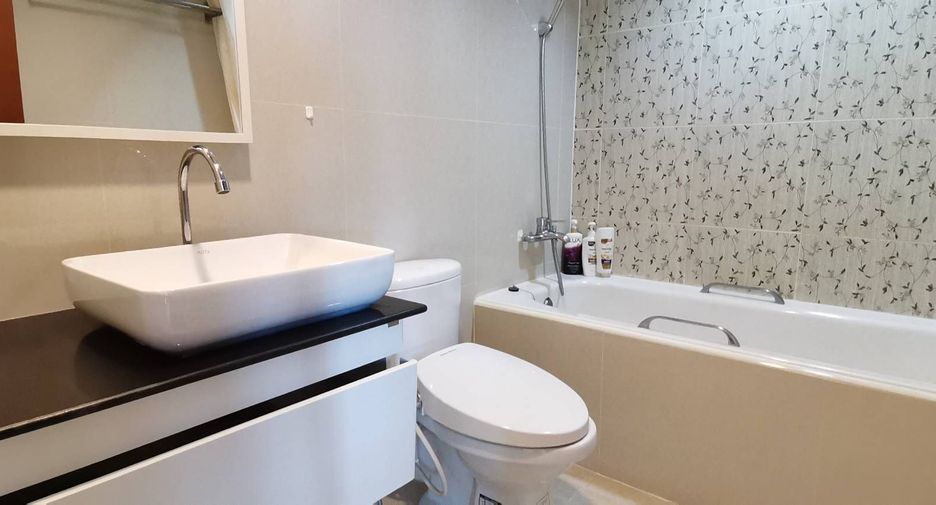 For sale and for rent 3 bedrooms condo in Si Racha, Chonburi
