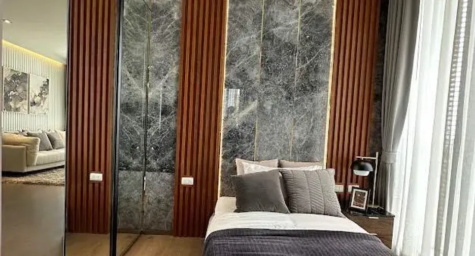 For sale 3 bedrooms condo in Khlong Toei, Bangkok