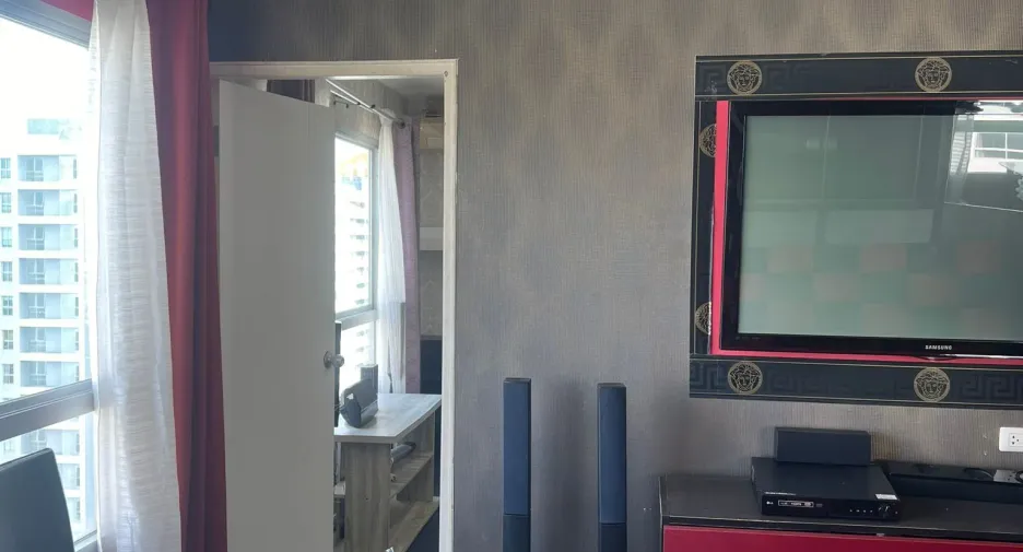 For sale 1 bed condo 