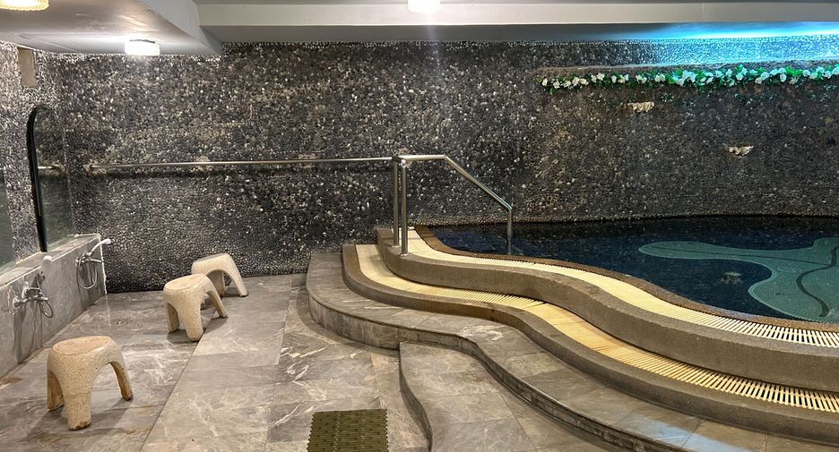 For sale 2 bedrooms condo in Cha Am, Phetchaburi