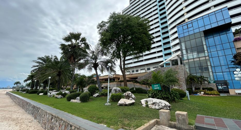 For sale 2 bedrooms condo in Cha Am, Phetchaburi