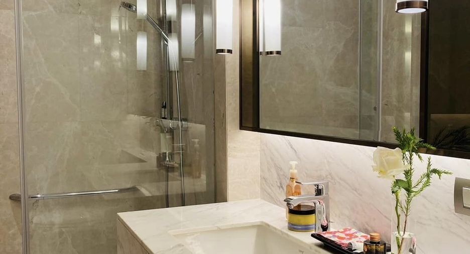 For rent 2 ベッドルーム condo in Pathum Wan, Bangkok