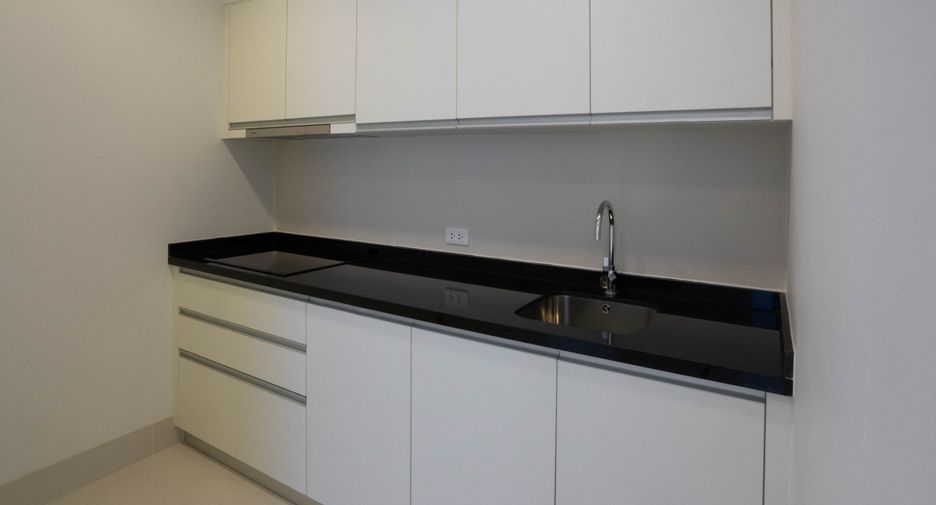 For sale 3 bedrooms condo in Sathon, Bangkok