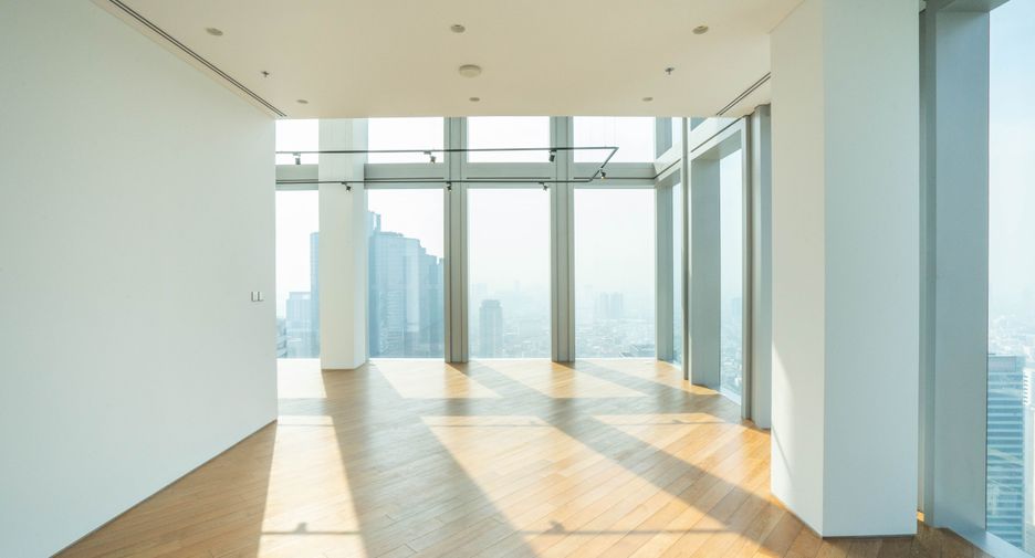 For sale 3 bedrooms condo in Sathon, Bangkok