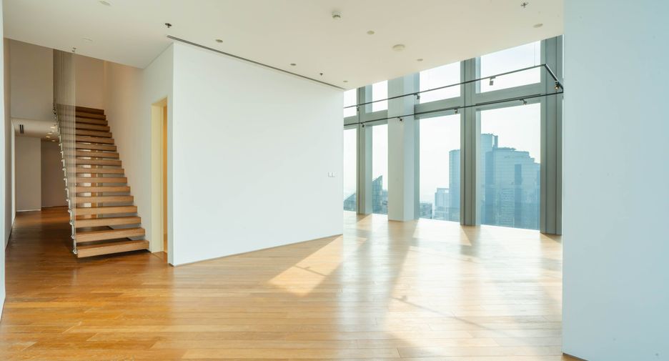 For sale 3 bedrooms condo in Sathon, Bangkok