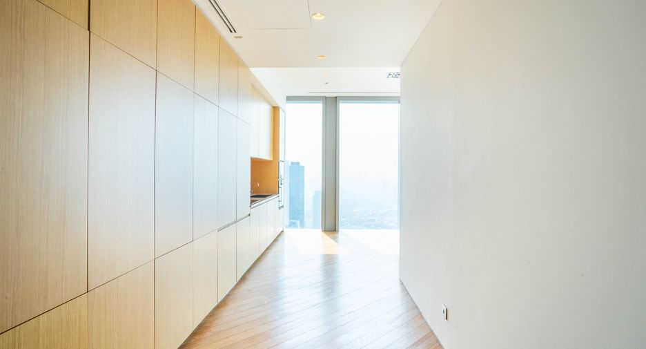 For sale 3 bedrooms condo in Sathon, Bangkok
