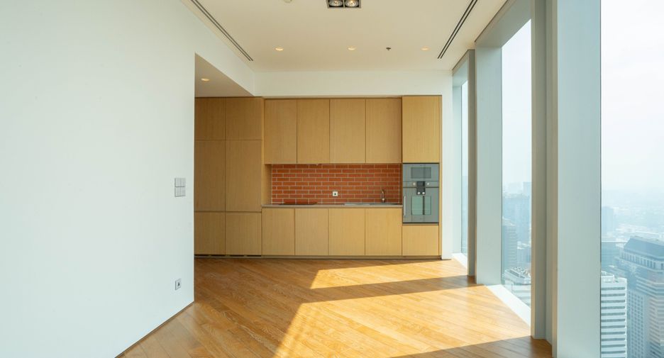 For sale 3 bedrooms condo in Sathon, Bangkok