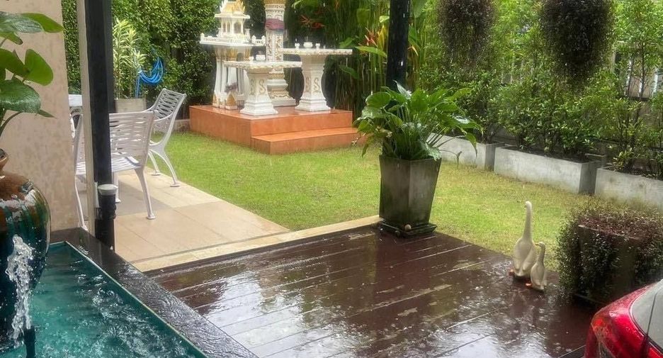 For sale 3 bedrooms house in Sai Mai, Bangkok