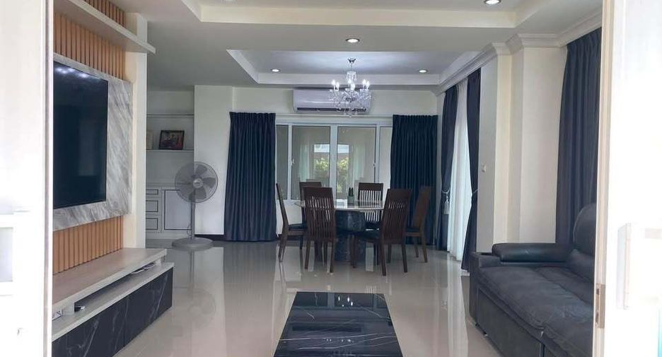 For sale 3 bedrooms house in Si Racha, Chonburi