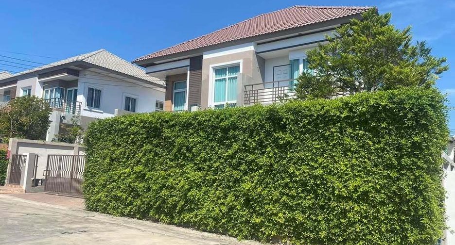For sale 3 bedrooms house in Si Racha, Chonburi