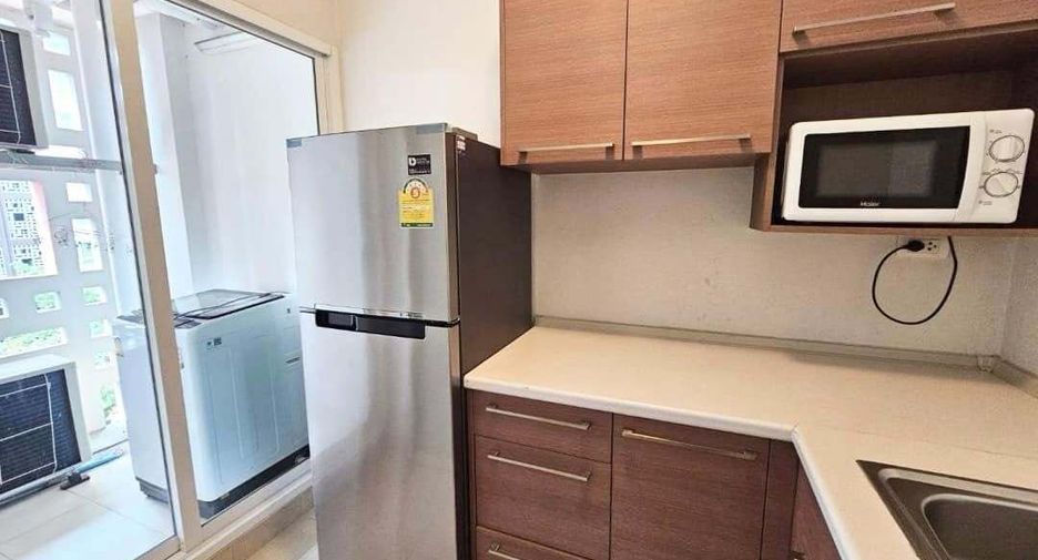 Condo en alquiler de 1 habitaciones en Huai Khwang, Bangkok