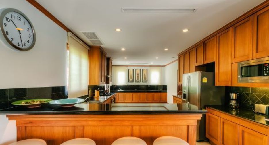 À louer 5 chambres villa à Thalang, Phuket