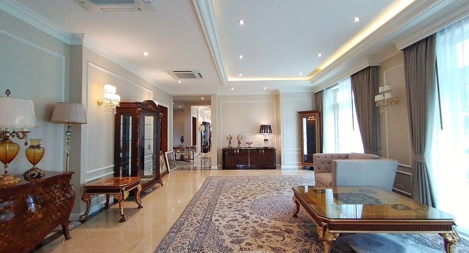 For sale 6 bedrooms house in Suan Luang, Bangkok