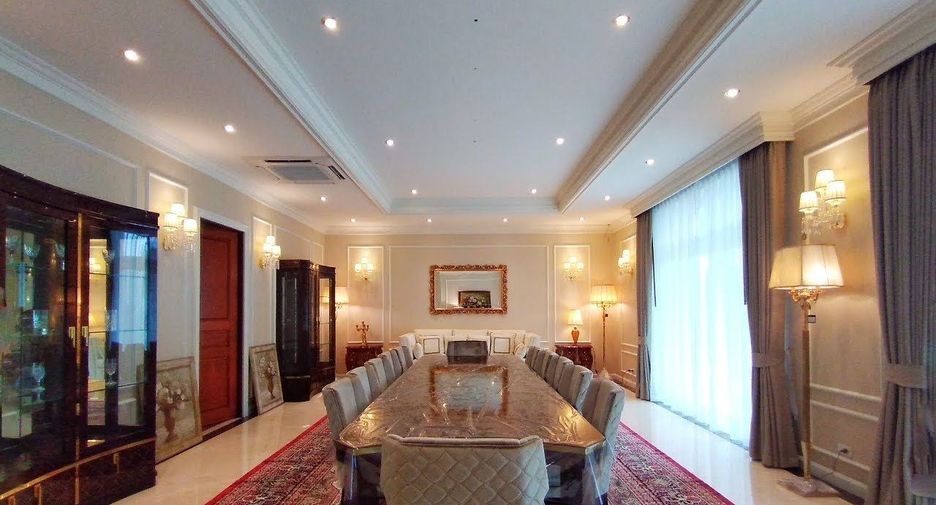 For sale 6 bedrooms house in Suan Luang, Bangkok
