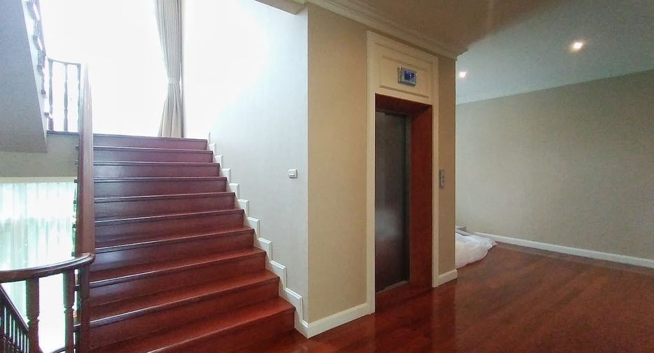 For sale 6 bedrooms house in Suan Luang, Bangkok
