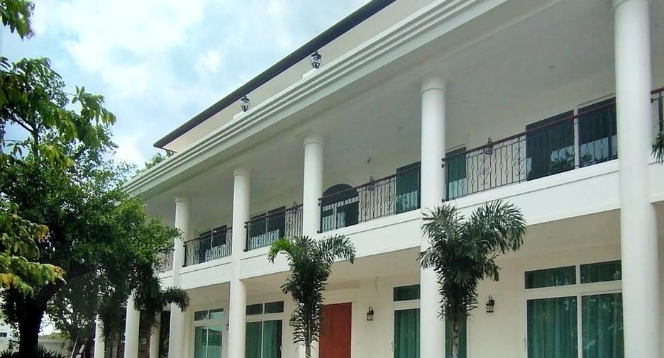 For sale 6 bedrooms house in Suan Luang, Bangkok