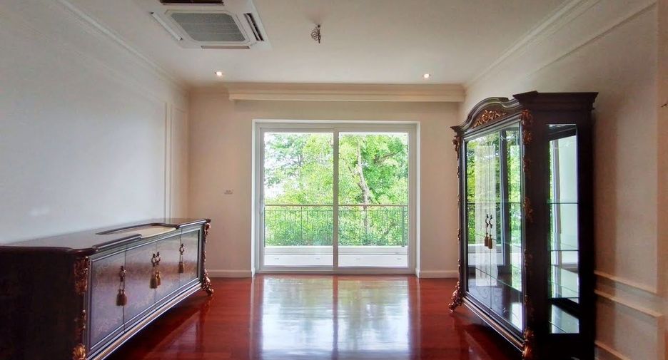 For sale 6 bedrooms house in Suan Luang, Bangkok