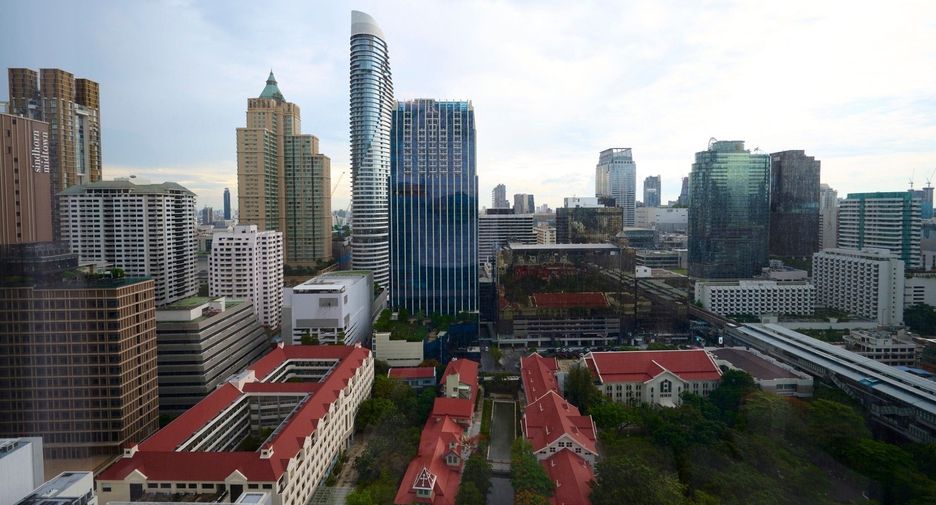 For rent 1 bed condo in Pathum Wan, Bangkok