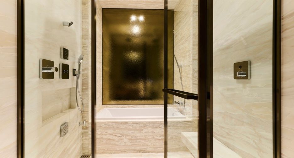For rent 1 bed condo in Pathum Wan, Bangkok